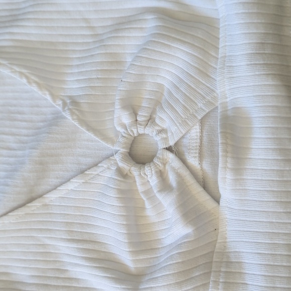 PAC cares white crop top - Picture 3 of 5